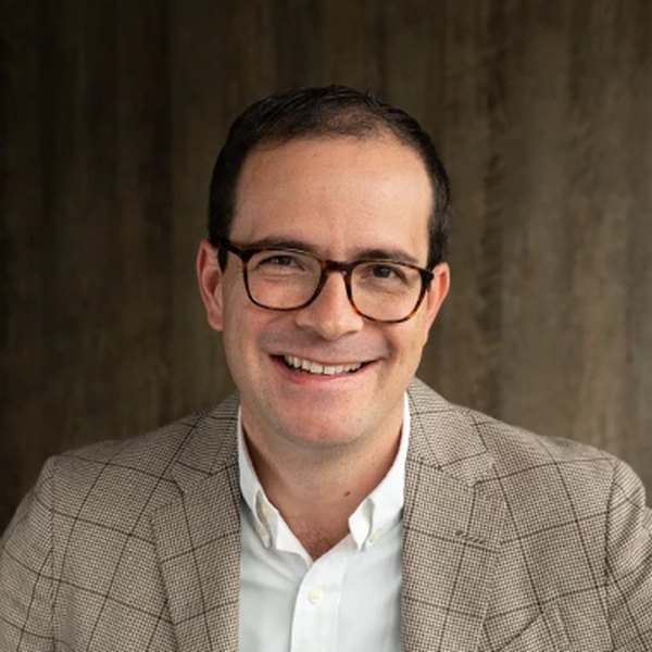 Mauricio López García, CFA